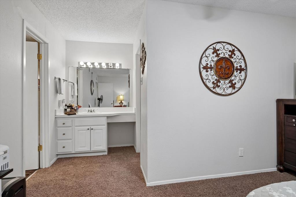 5300 Keller Springs Road, Unit 1077 Dallas, TX 75248 - Photo 20 of 25 Additional vanity