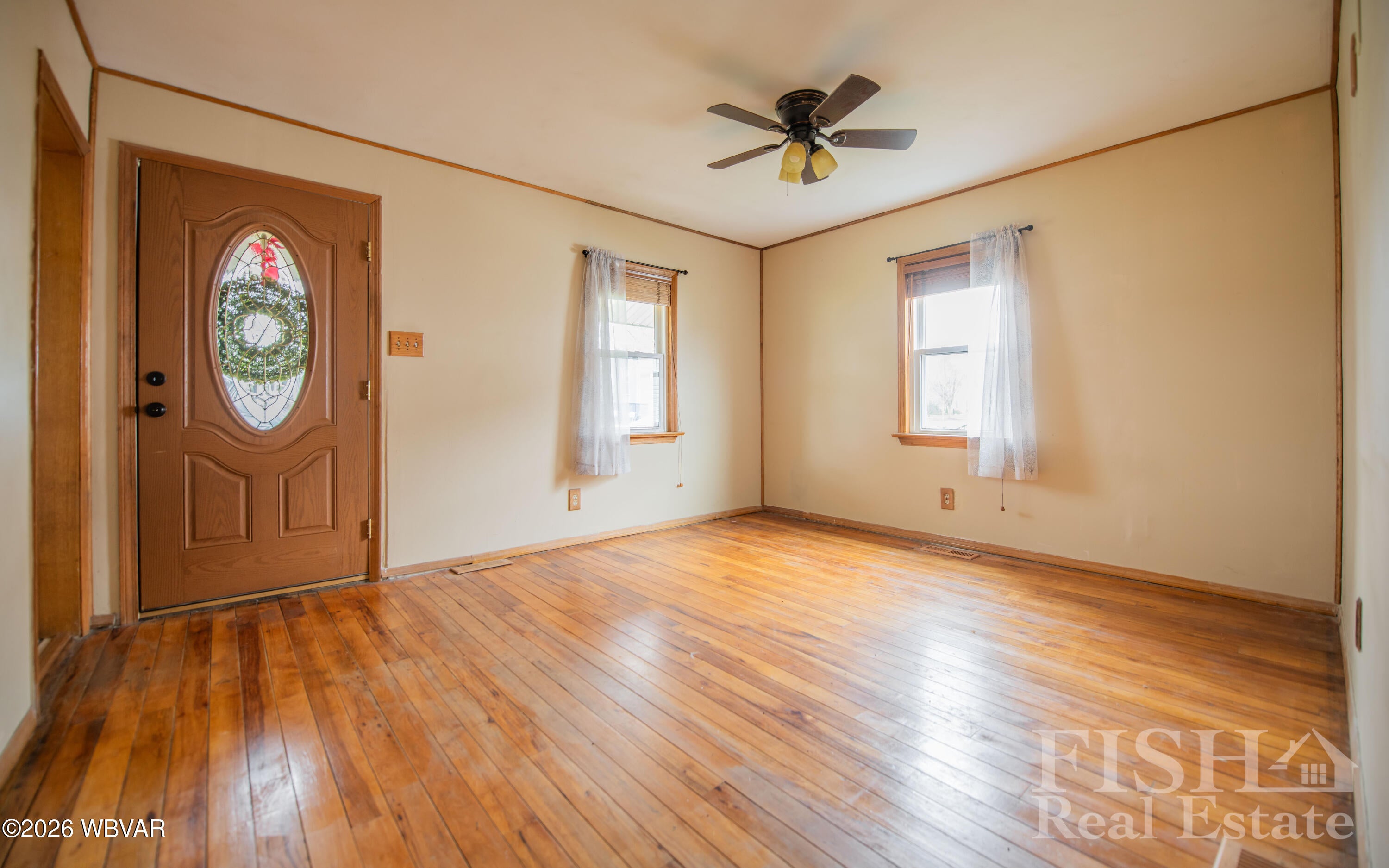2051 Reed Street Williamsport, PA 17701 - Photo 6 of 21 Living Room