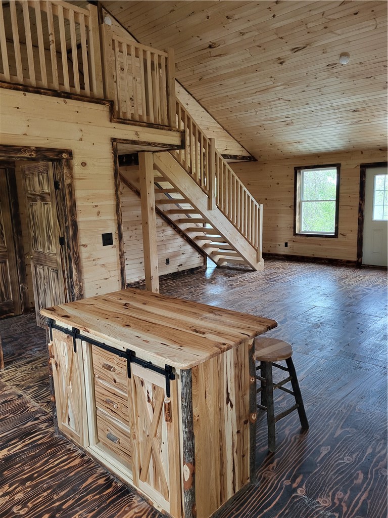 2855 Stout Road Manhattan, NY 10018 - Photo 4 of 17 kitchen island