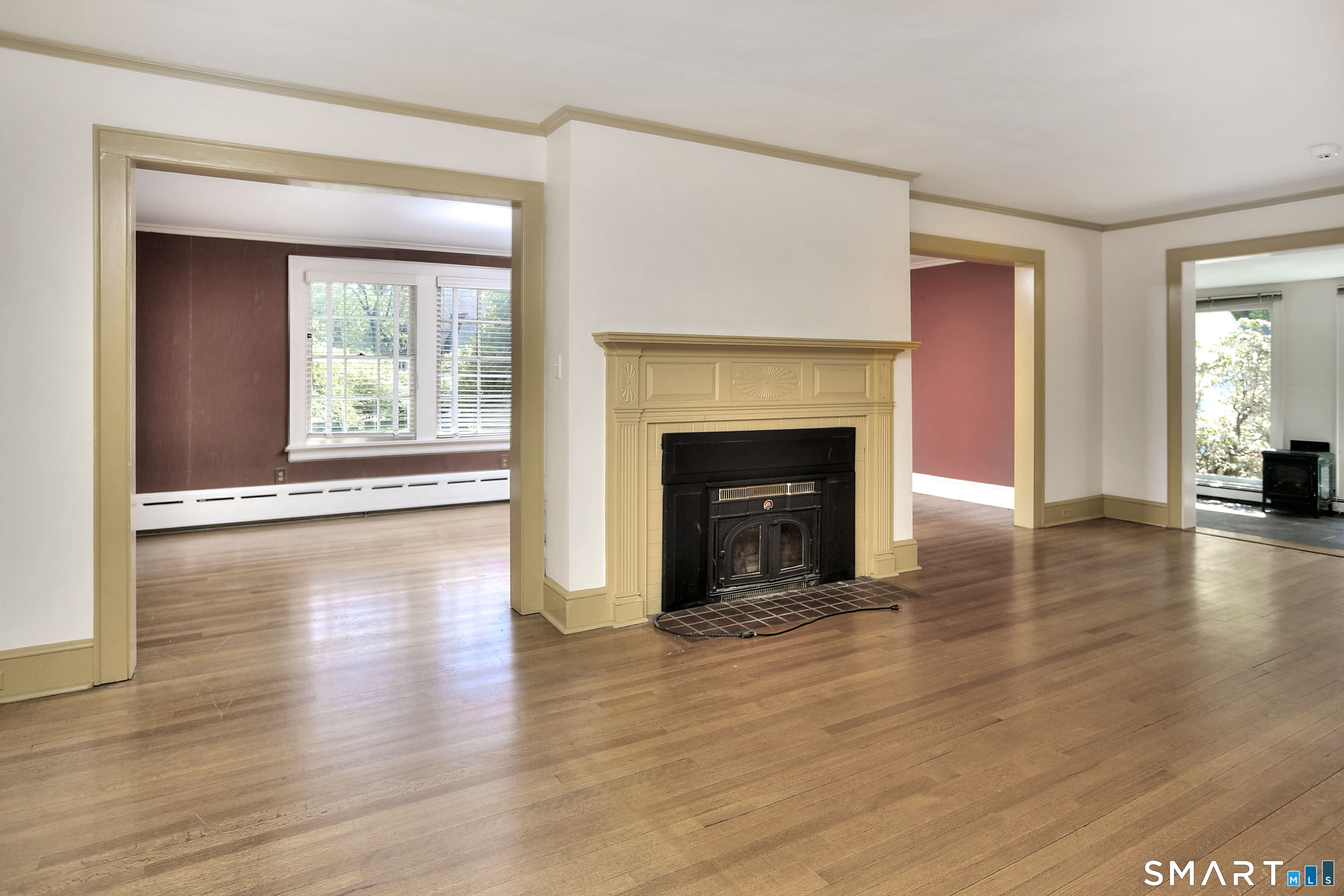 533 North Benson Road Fairfield, CT 06824 - Photo 12 of 40