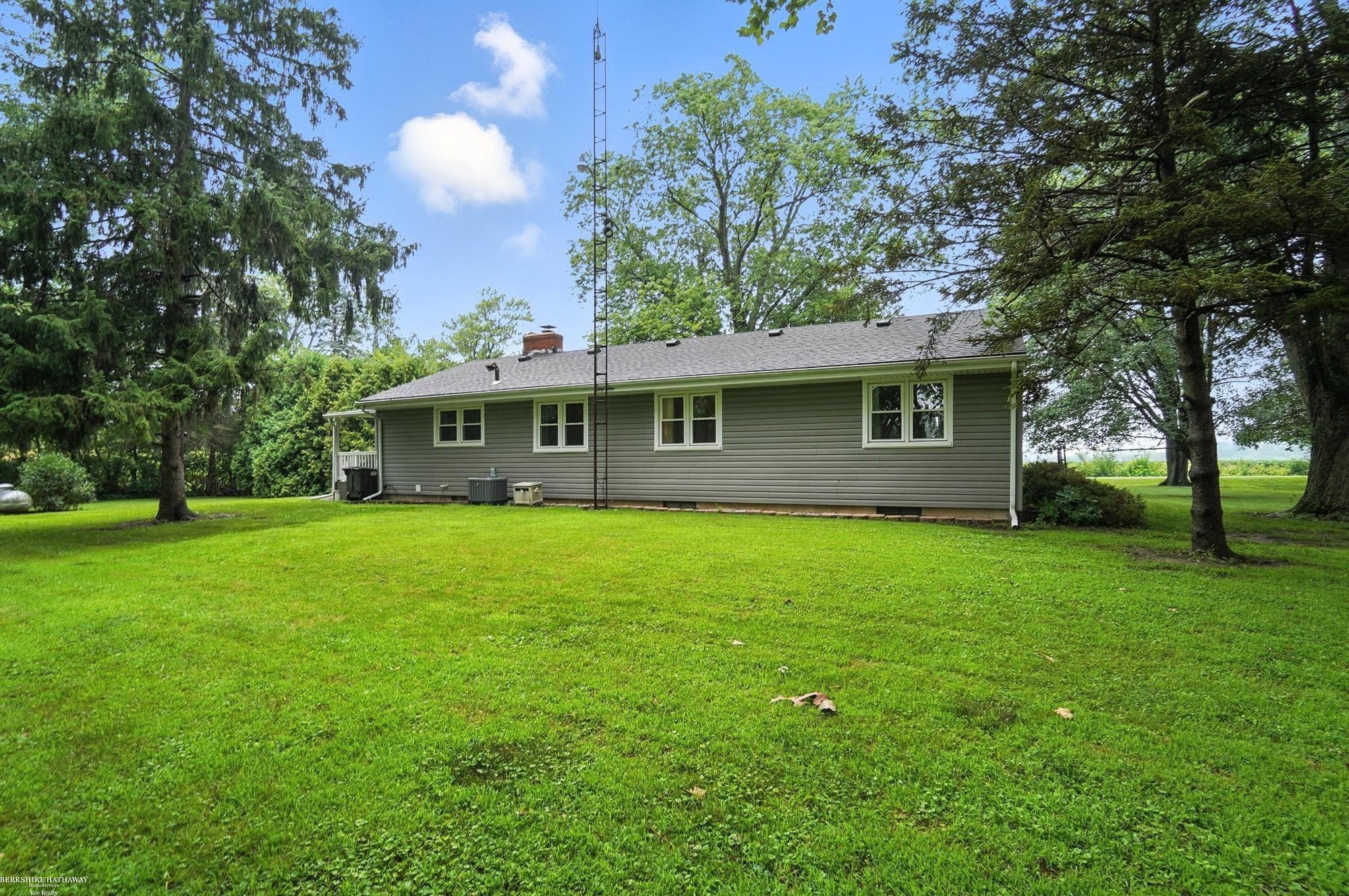 6213 Bibb Road Ottawa Lake, MI 49267 - Photo 37 of 45 50183759-8116fb95-9115-4bb4-a212-eeae5e8bbb2a.JPG