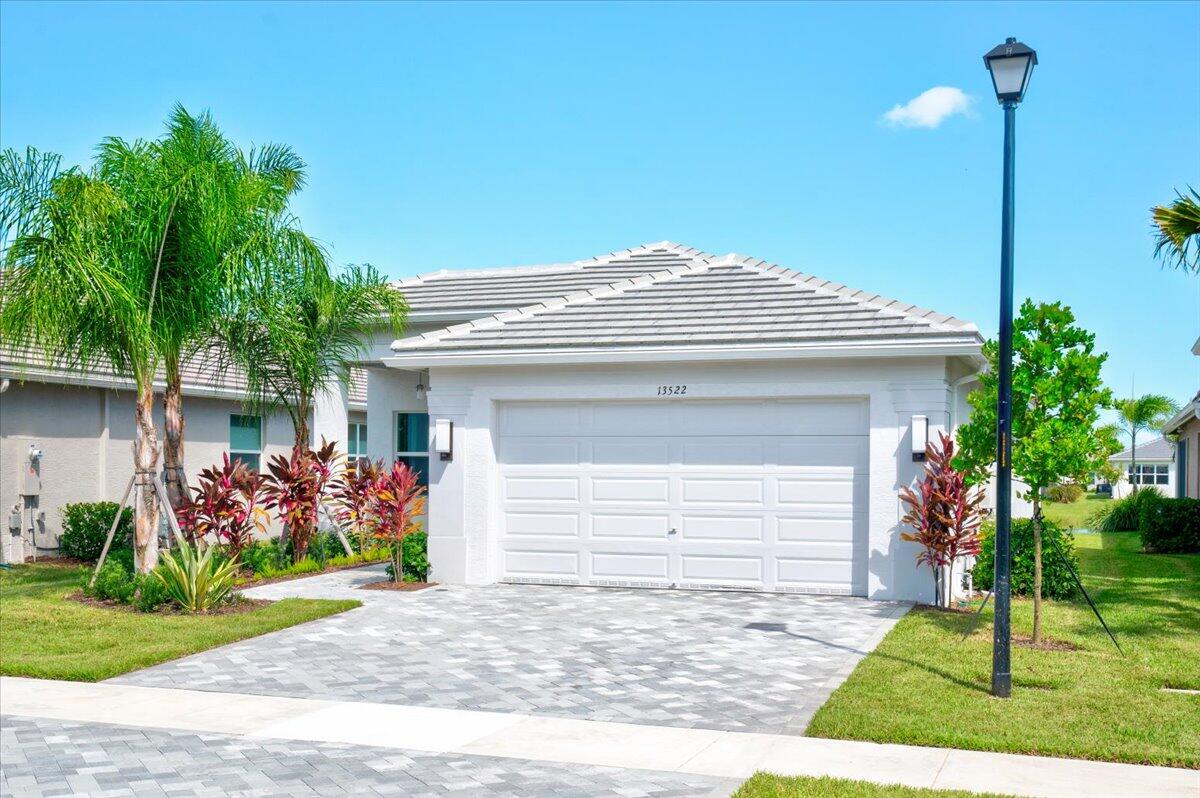 13522 Southwest River Rock Road Port St. Lucie, FL 34987 - Photo 6 of 54 04-13522 SW River Rock-55