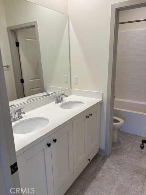 4158 Mission Tree Way Oceanside, CA 92057 - Photo 26 of 35 Upstairs Full Bathroom