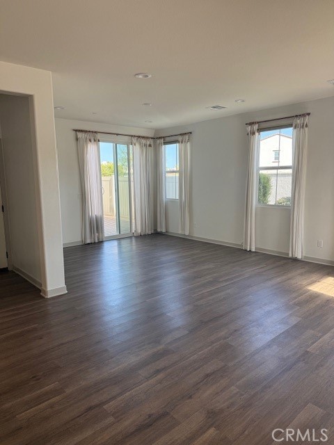4158 Mission Tree Way Oceanside, CA 92057 - Photo 8 of 35 Living Room