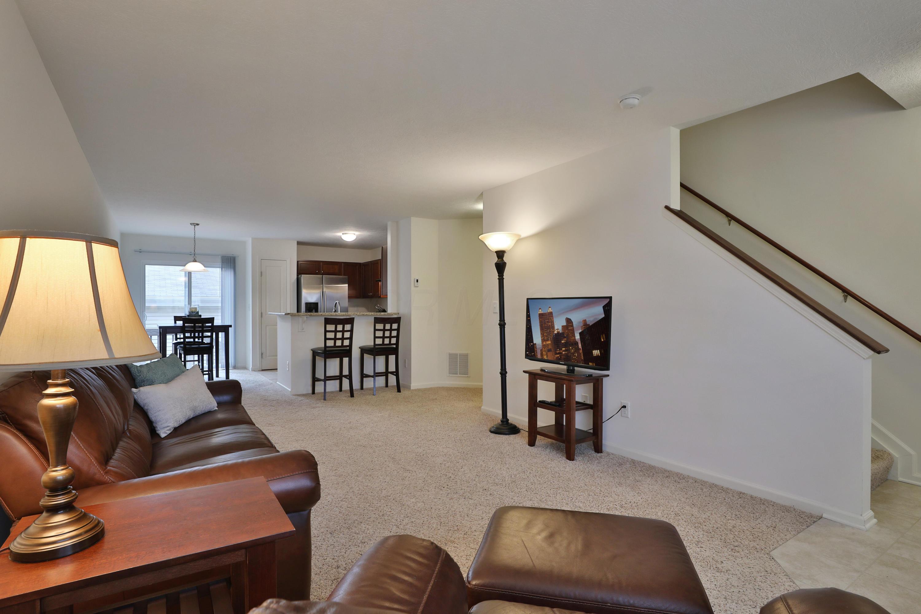 8287 Bruntsfield Road Columbus, OH 43235 - Photo 2 of 36 Gallery Image 2