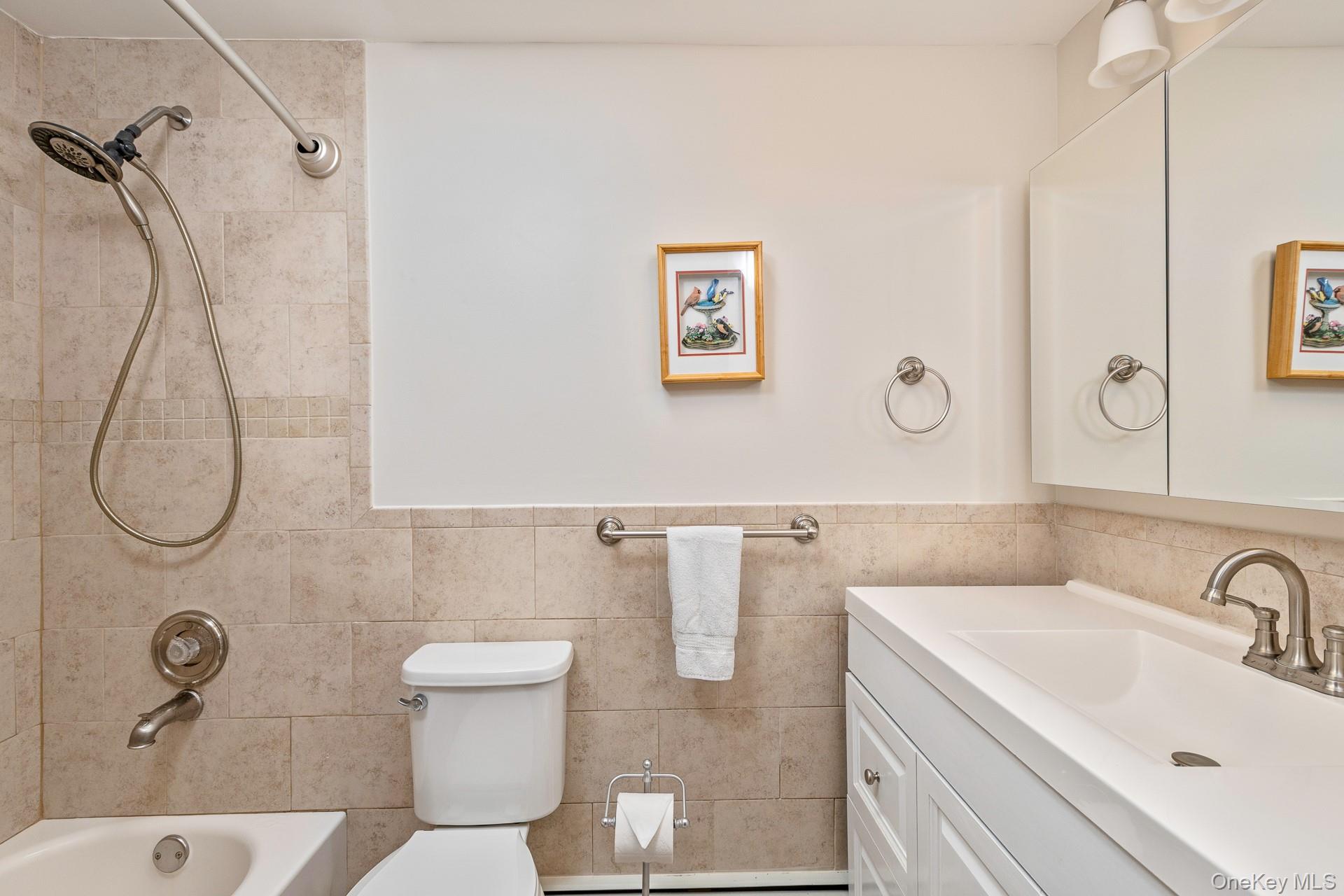 1407 Middle Road, Unit 83 Calverton, NY 11933 - Photo 21 of 37