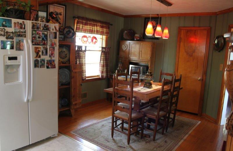 1645 Reece Road Salem, VA 24153 - Photo 11 of 45 Kitchen w/Dining Area