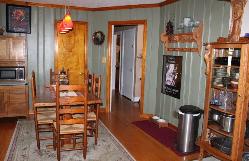 1645 Reece Road Salem, VA 24153 - Photo 12 of 45 Eat-in Kitchen