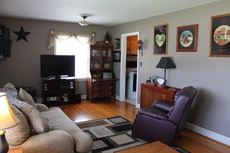 1645 Reece Road Salem, VA 24153 - Photo 8 of 45 Living Room