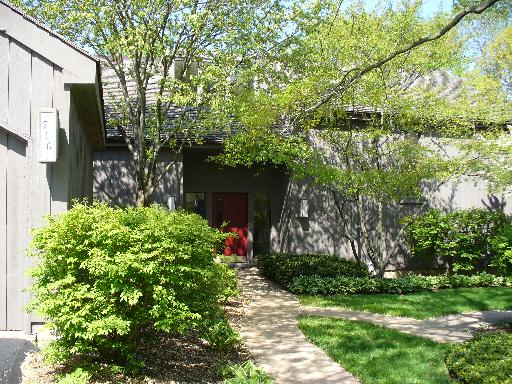716 D North Old Barn Road, Unit M16 Lake Barrington, IL 60010 - Photo 1 of 1
