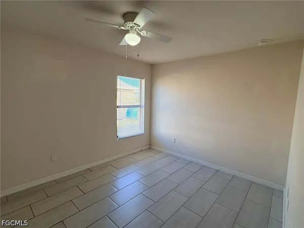 $1,600 | 828 Gleason Parkway, Cape Coral, FL 33914