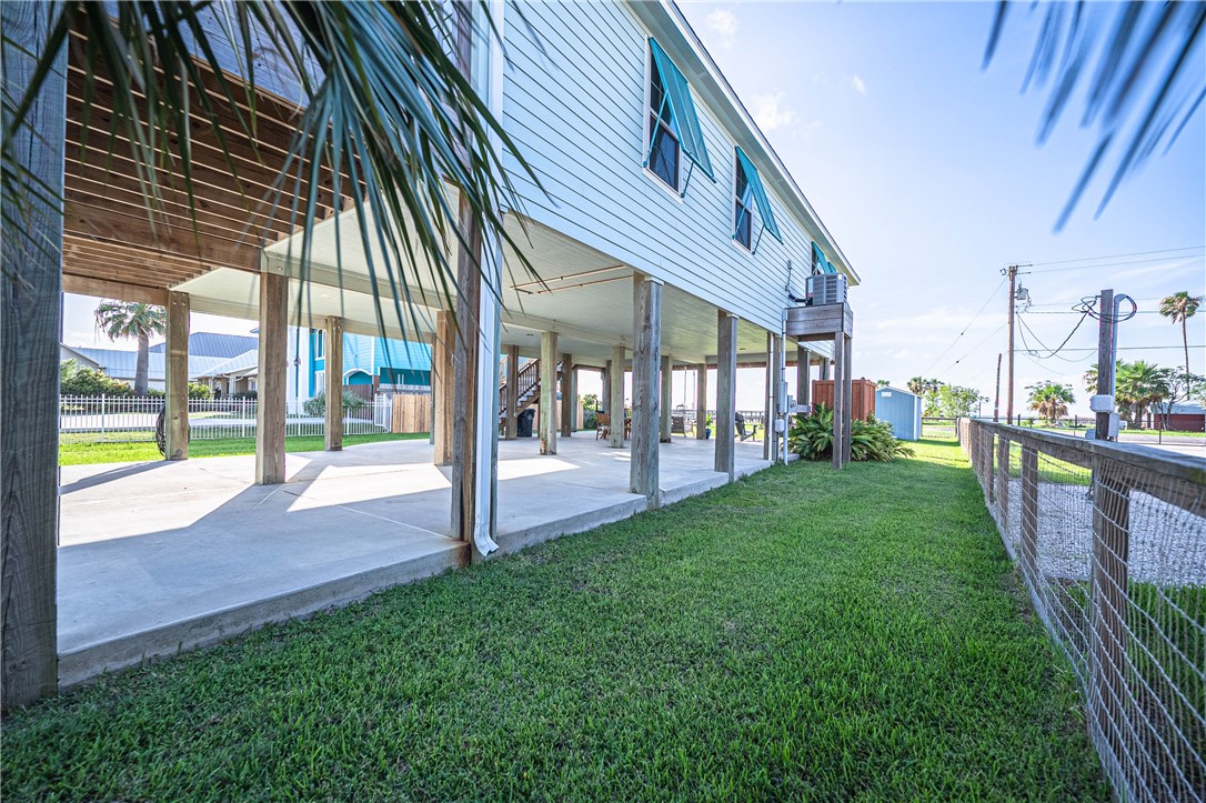 60 Copano Ridge Road Rockport, TX 78382 - Photo 4 of 39
