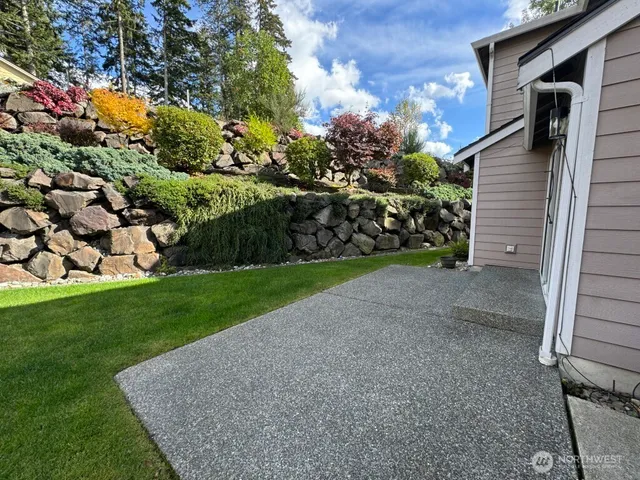 $4,150 | 8316 121st Avenue Southeast, Newcastle, WA 98056