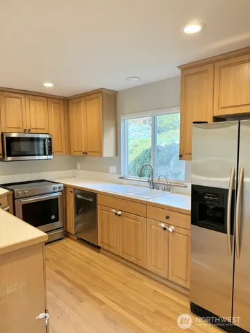 $4,150 | 8316 121st Avenue Southeast, Newcastle, WA 98056