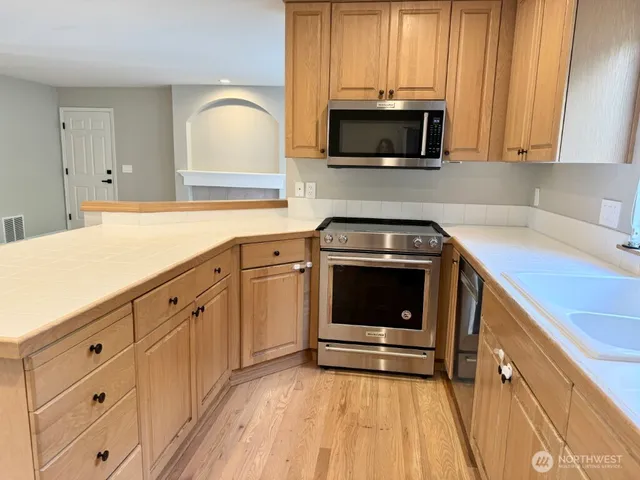 $4,150 | 8316 121st Avenue Southeast, Newcastle, WA 98056