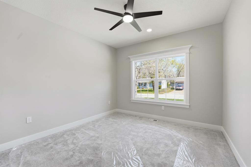 12706 10th Street Grandview, MO 64030 - Photo 14 of 66