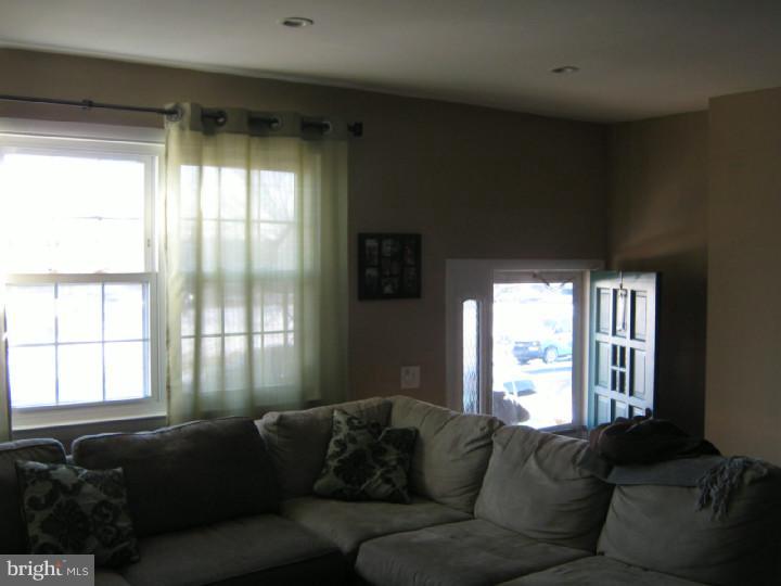 12642 Medford Road Philadelphia, PA 19154 - Photo 21 of 25