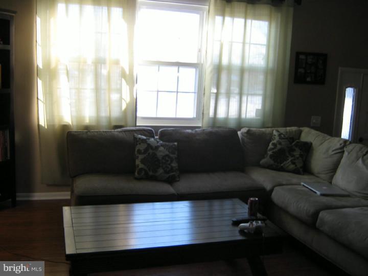 12642 Medford Road Philadelphia, PA 19154 - Photo 6 of 25