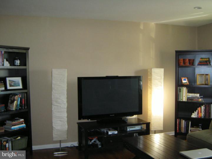 12642 Medford Road Philadelphia, PA 19154 - Photo 8 of 25