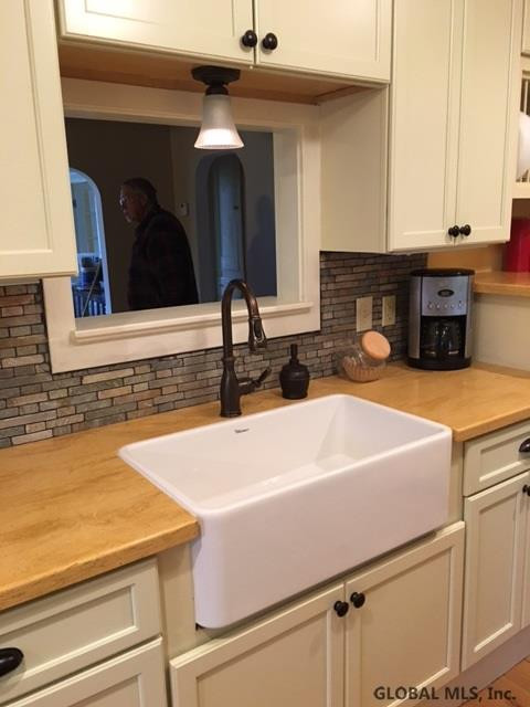 24 South Westcott Road Rotterdam, NY 12306 - Photo 6 of 18 Photo 6