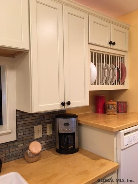 24 South Westcott Road Rotterdam, NY 12306 - Photo 8 of 18 Photo 8