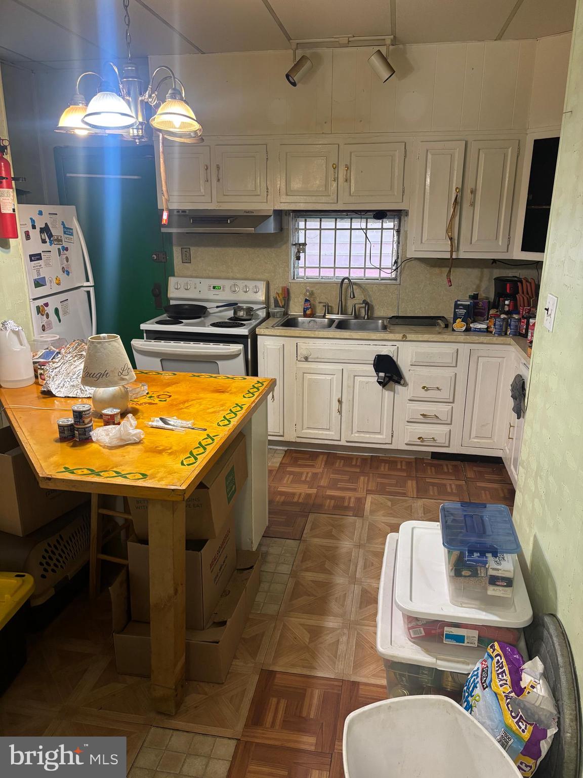 2003 North 33rd Street Philadelphia, PA 19121 - Photo 13 of 16 1st floor kitchen