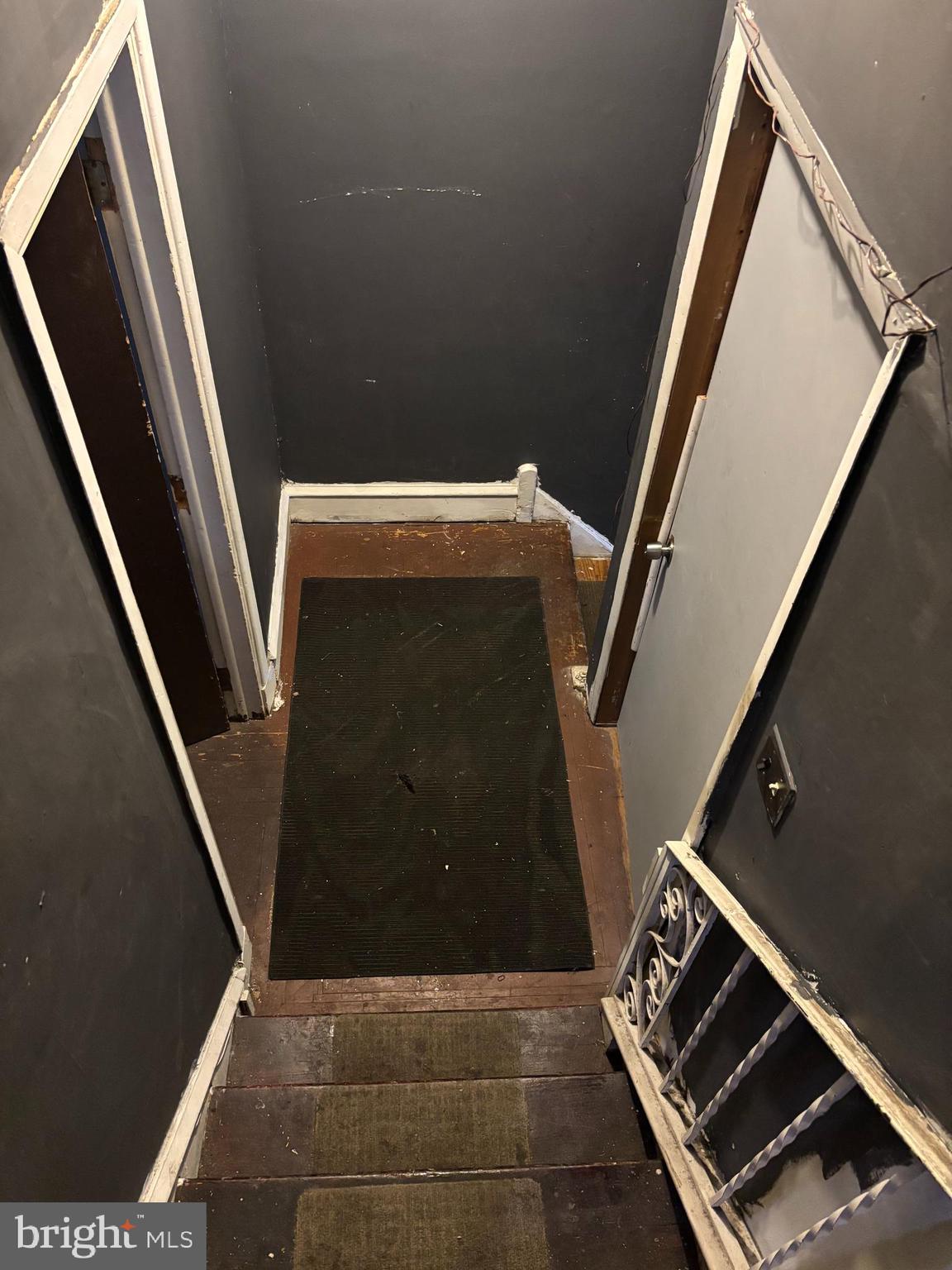 2003 North 33rd Street Philadelphia, PA 19121 - Photo 5 of 16 2 different apartments on 2nd floor