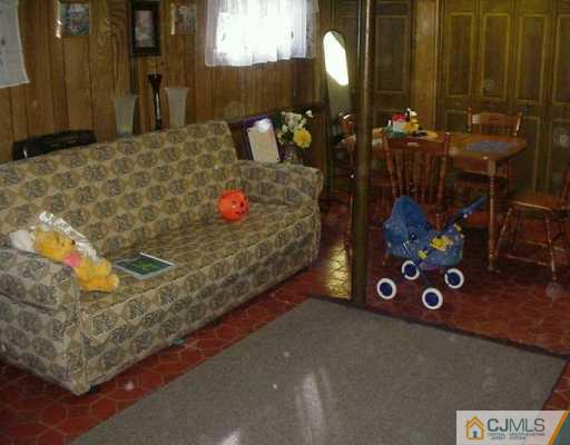61 Stony Road Edison, NJ 08817 - Photo 4 of 8