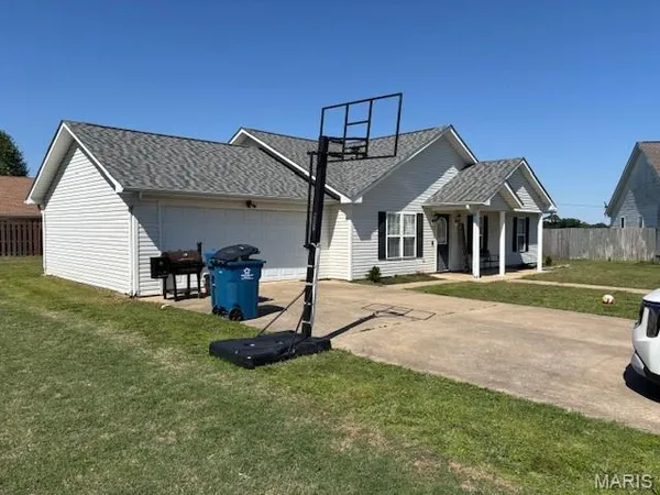 $179,900 | 1213 Cherokee Circle, New Madrid, MO 63869