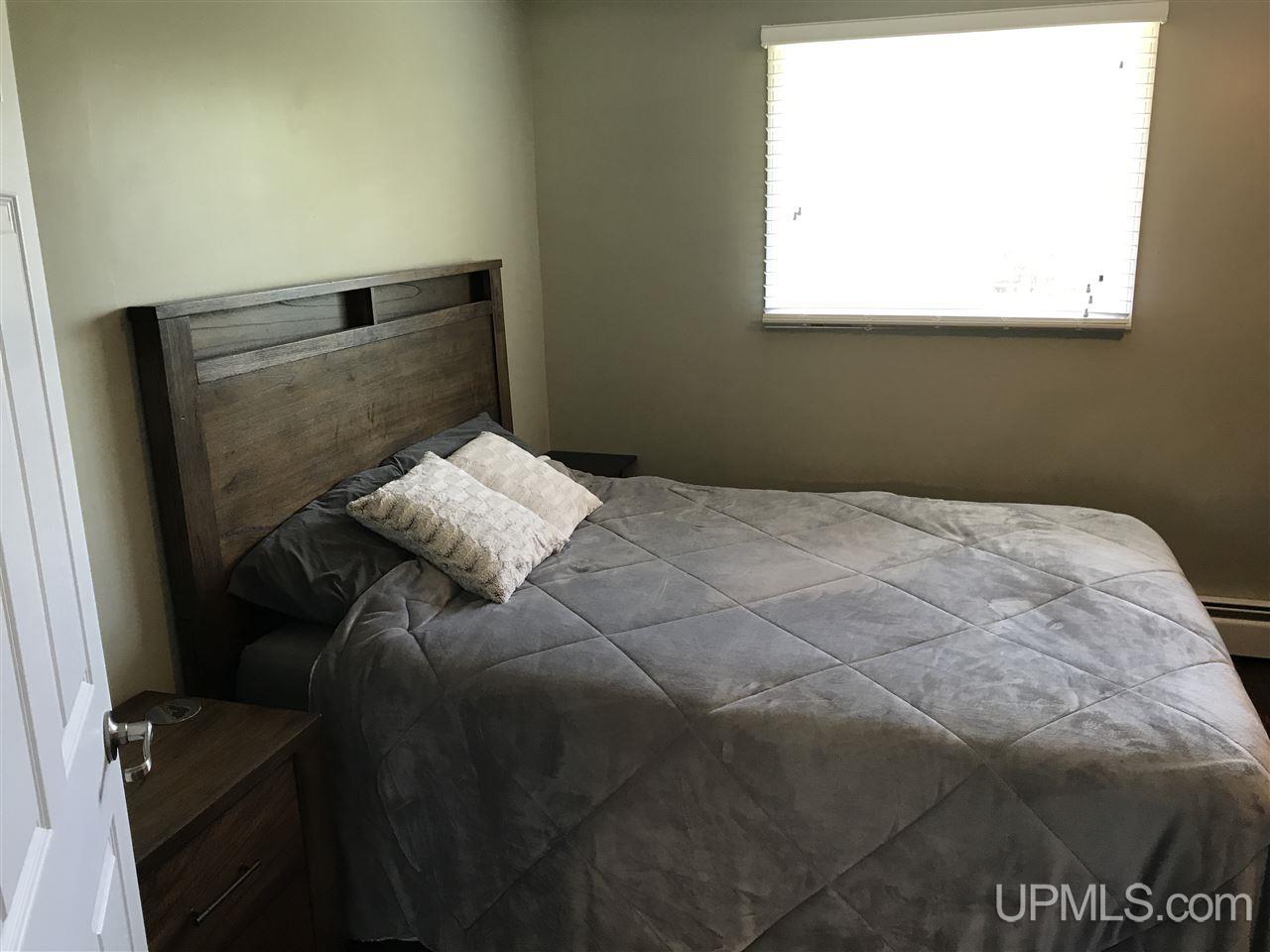 6706 G Road Escanaba, MI 49829 - Photo 8 of 37