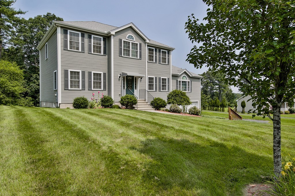 4 Windsor Road Shirley, MA 01464 - Photo 1 of 23