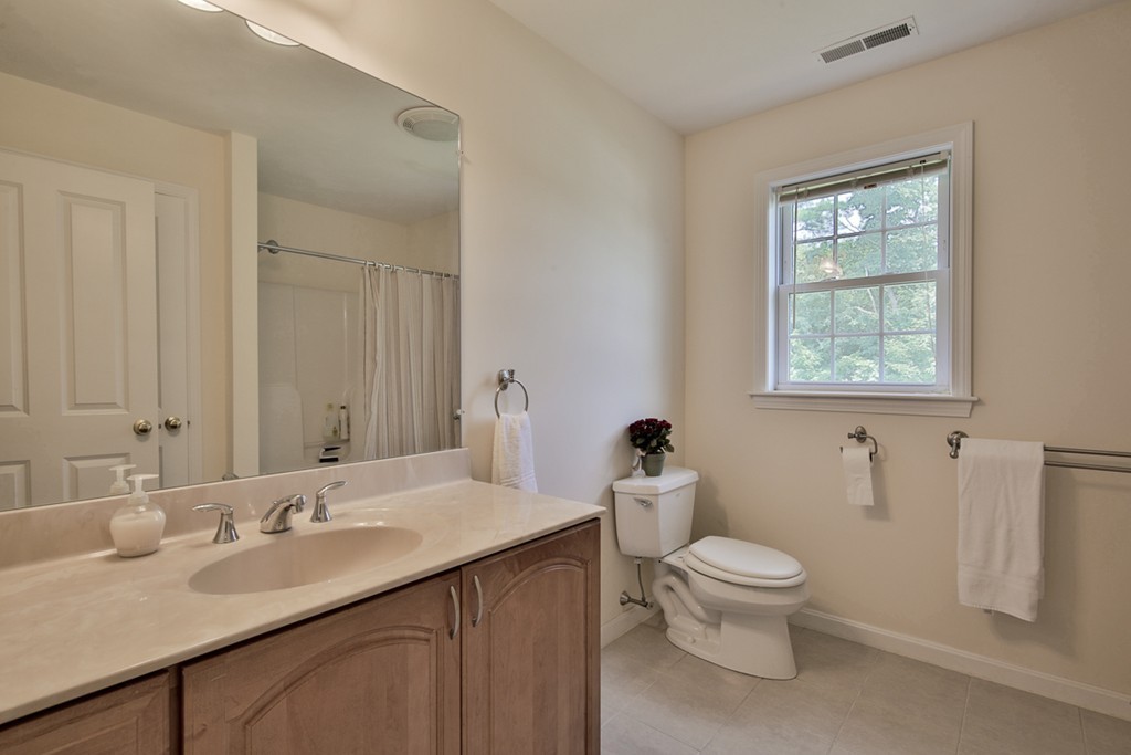 4 Windsor Road Shirley, MA 01464 - Photo 19 of 23