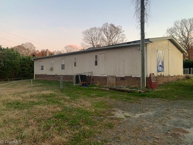 10121 Hampton Road Lexington, NC 27295 - Photo 2 of 4 Gallery Image 2