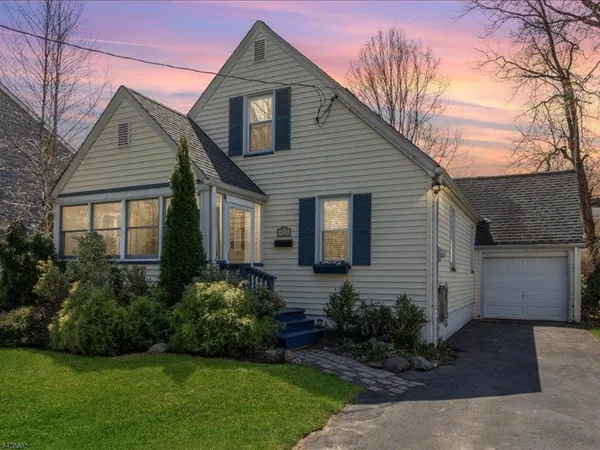 $609,000 | 21 Mohawk Drive, Cranford, NJ 07016