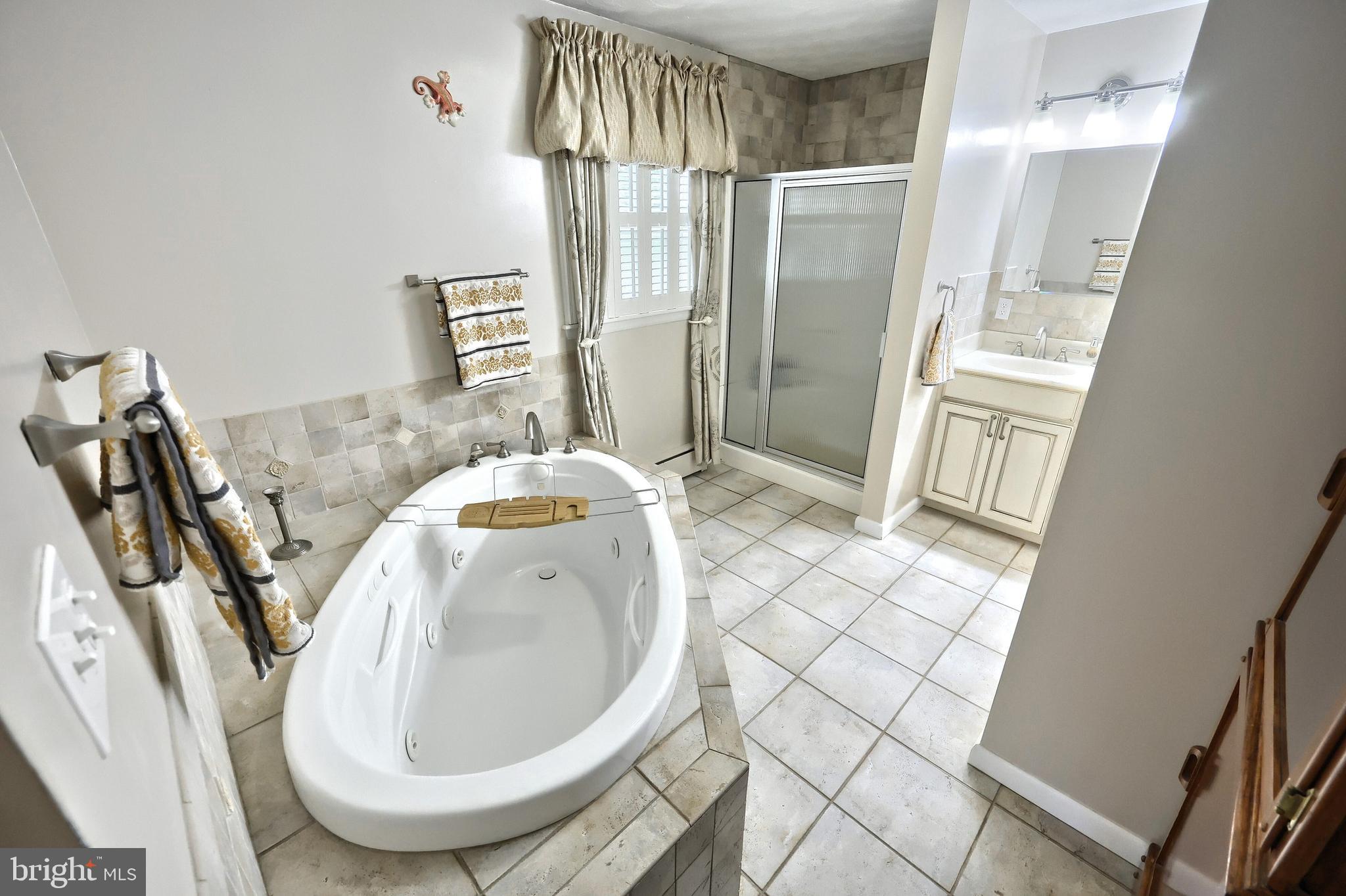 1506 Crestlyn Road York, PA 17403 - Photo 26 of 62 Secondary Suite Bathroom