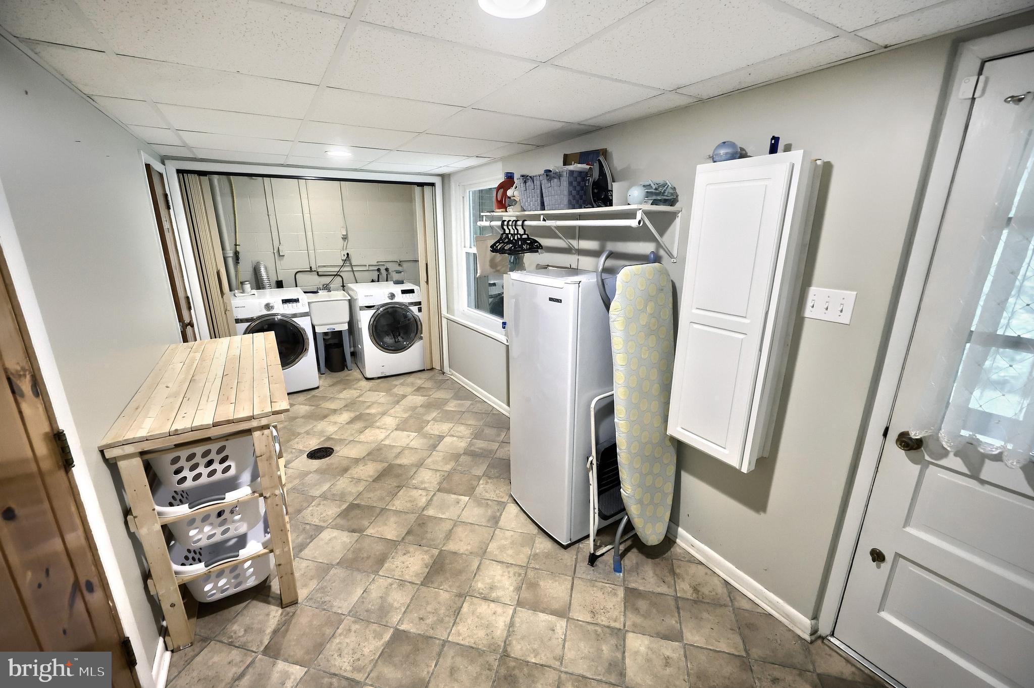 1506 Crestlyn Road York, PA 17403 - Photo 37 of 62 Laundry area lower level