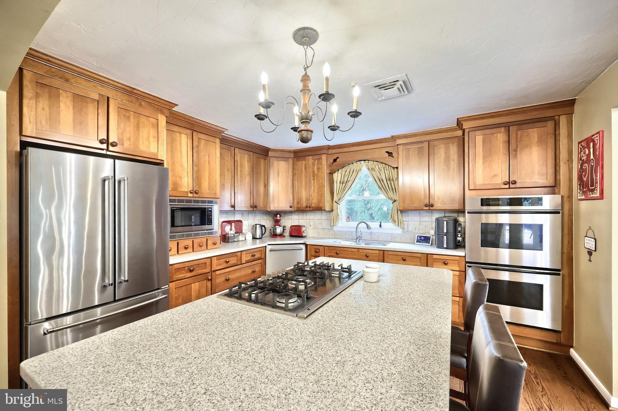 1506 Crestlyn Road York, PA 17403 - Photo 10 of 62 Kitchen
