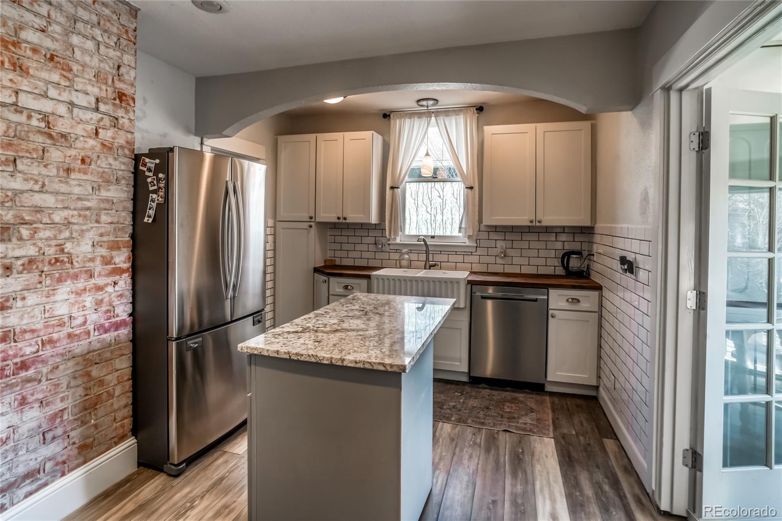 1025 East Boulder Street Colorado Springs, CO 80903 - Photo 3 of 28