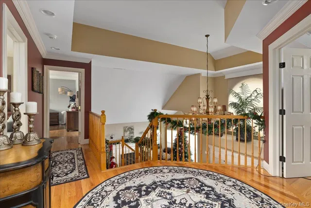 $1,050,000 | 2 Pondside Court, Mount Sinai, NY 11766