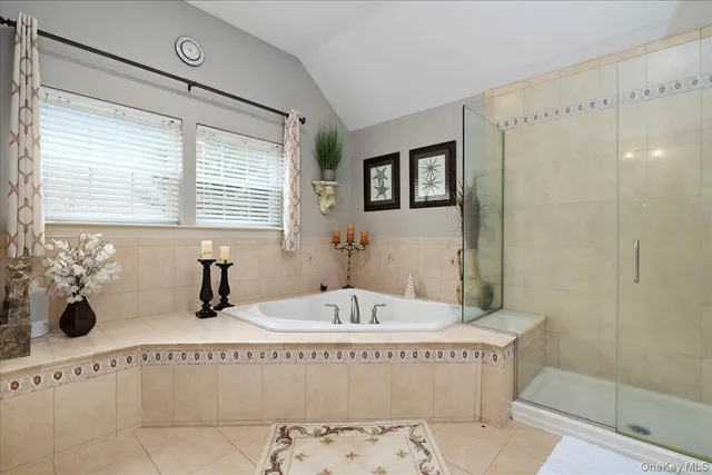 $1,050,000 | 2 Pondside Court, Mount Sinai, NY 11766