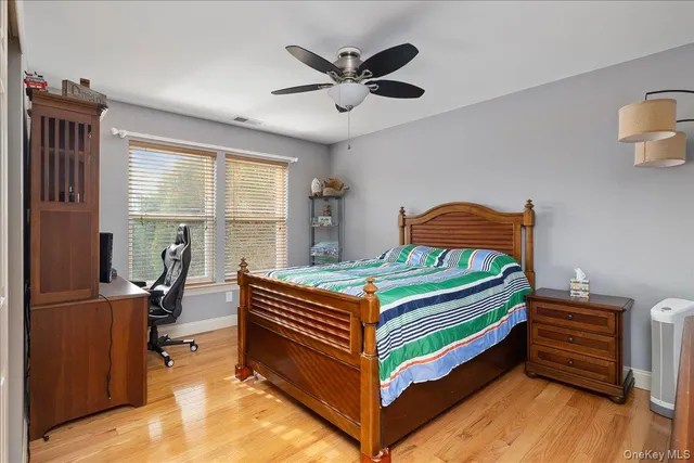 $1,050,000 | 2 Pondside Court, Mount Sinai, NY 11766