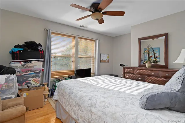 $1,050,000 | 2 Pondside Court, Mount Sinai, NY 11766