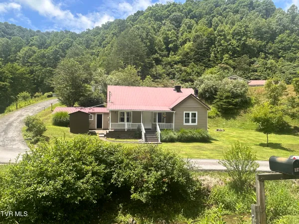 $149,000 | 1012 Ward Fork Road, Grundy, VA 24614