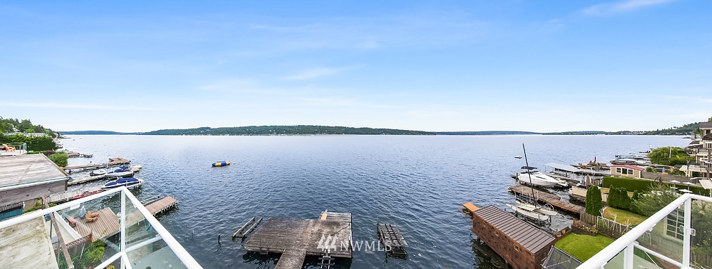 10704 Riviera Place Northeast Seattle, WA 98125 - Photo 19 of 25 Gallery Image 19