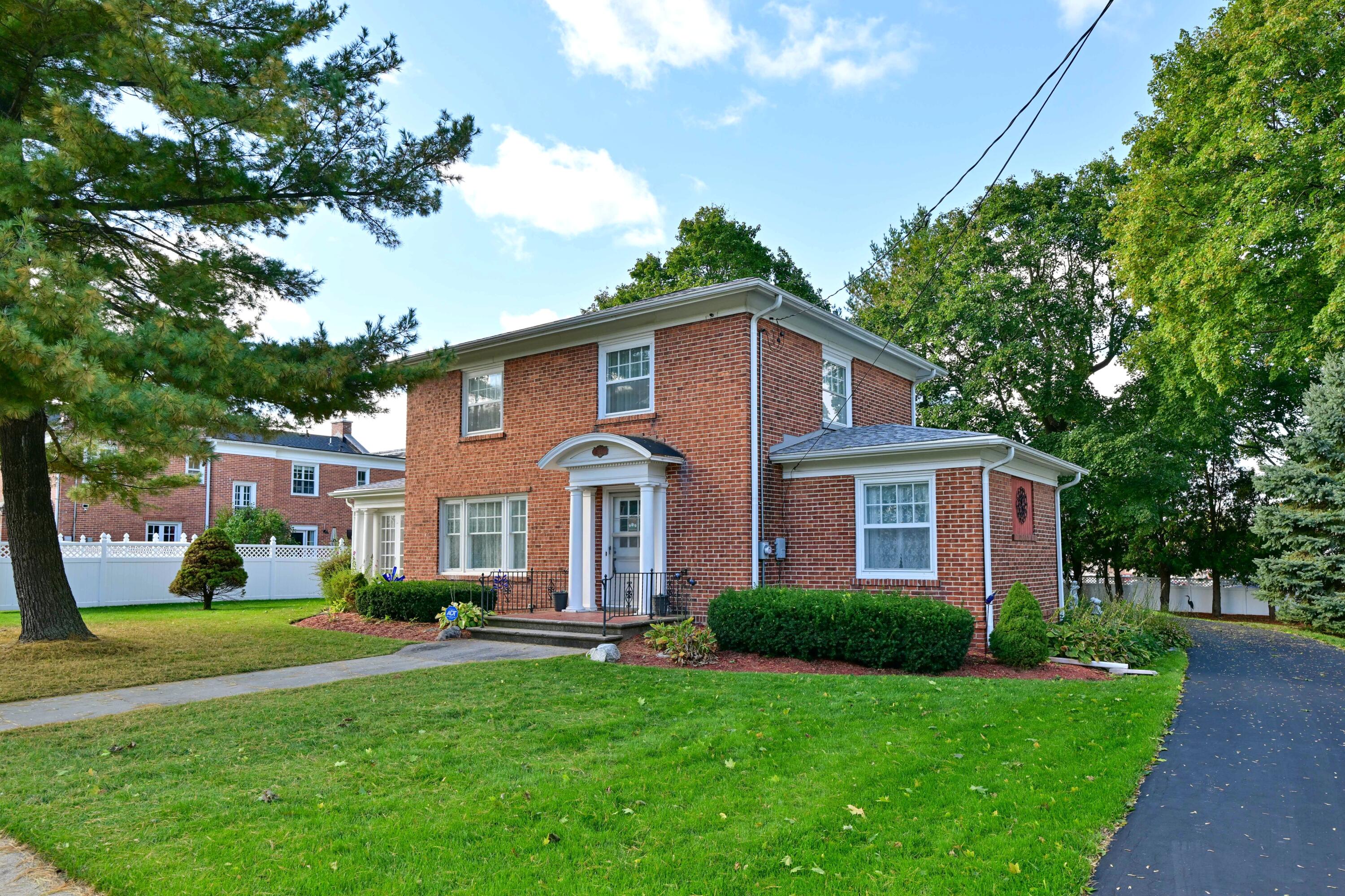 115 Park Street Walworth, WI 53184 - Photo 36 of 45 Street View