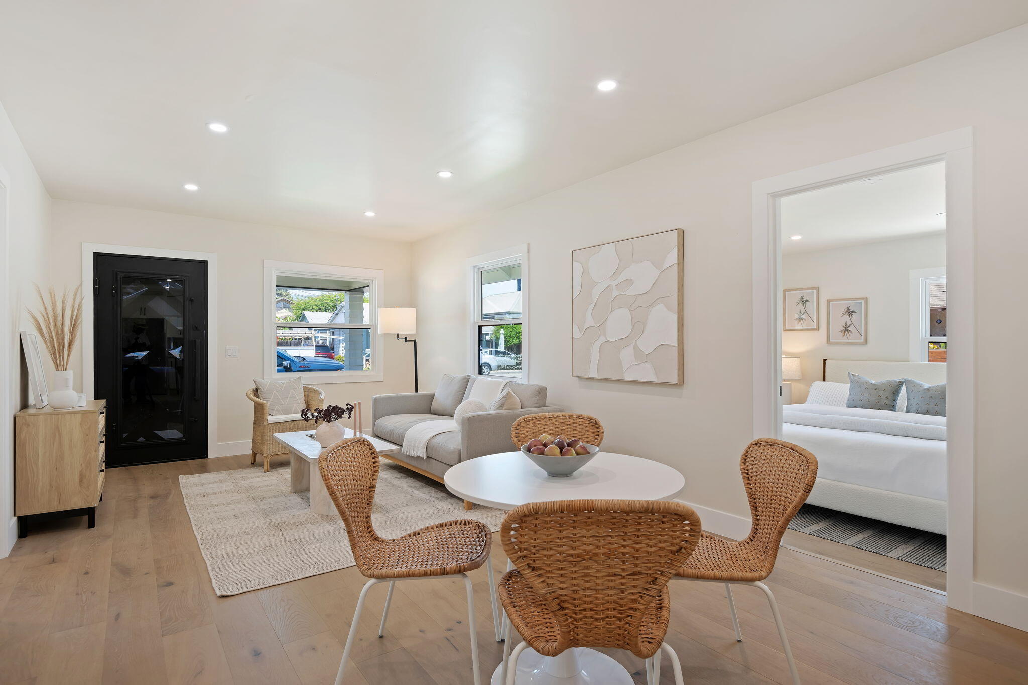 5161 7th Street Carpinteria, CA 93013 - Photo 7 of 29 Bright and Sunny
