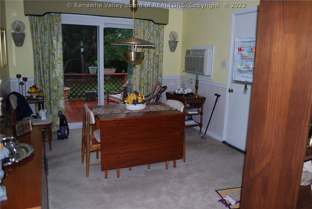 713 South Ritchie Avenue Ravenswood, WV 26164 - Photo 8 of 24 dining room