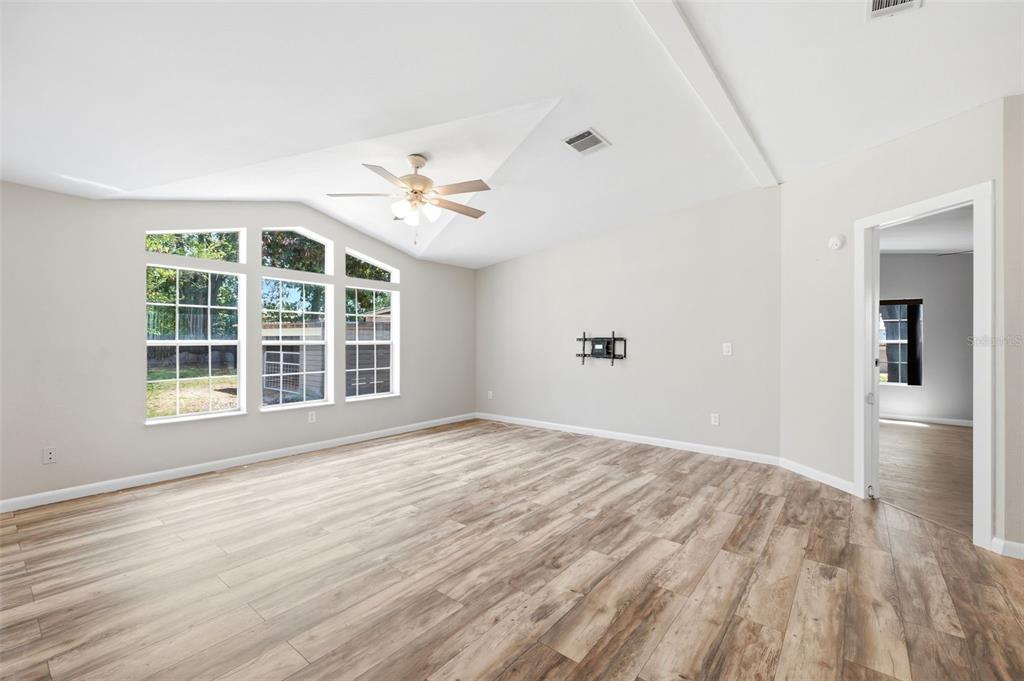 8606 Boyt Road Zephyrhills, FL 33540 - Photo 11 of 85