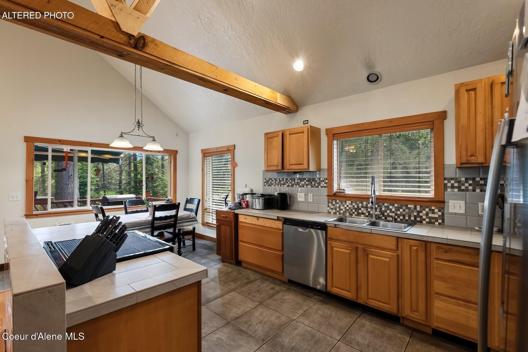 2206 Gypsy Bay Road Sagle, ID 83860 - Photo 3 of 42 Newly Updated Kitchen