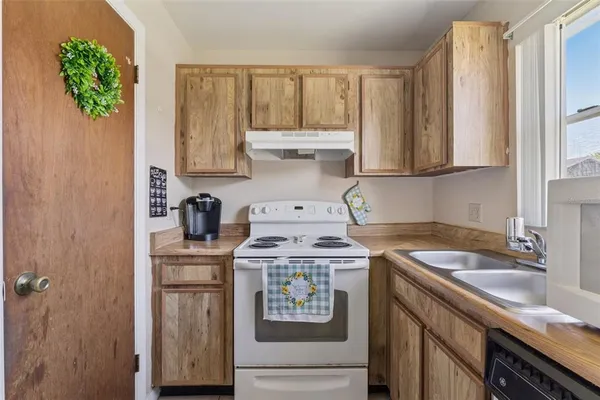 $149,900 | 4202 Pershing Pointe Place, Unit 7, Orlando, FL 32822